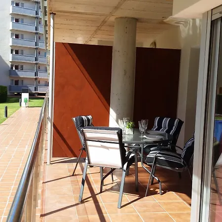 Apartment Comfortable 2-bedroom In With Access To 3 Swimming Poo Roses