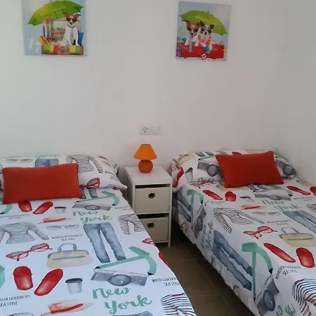Comfortable 2-bedroom In With Access To 3 Swimming Poo Apartment *